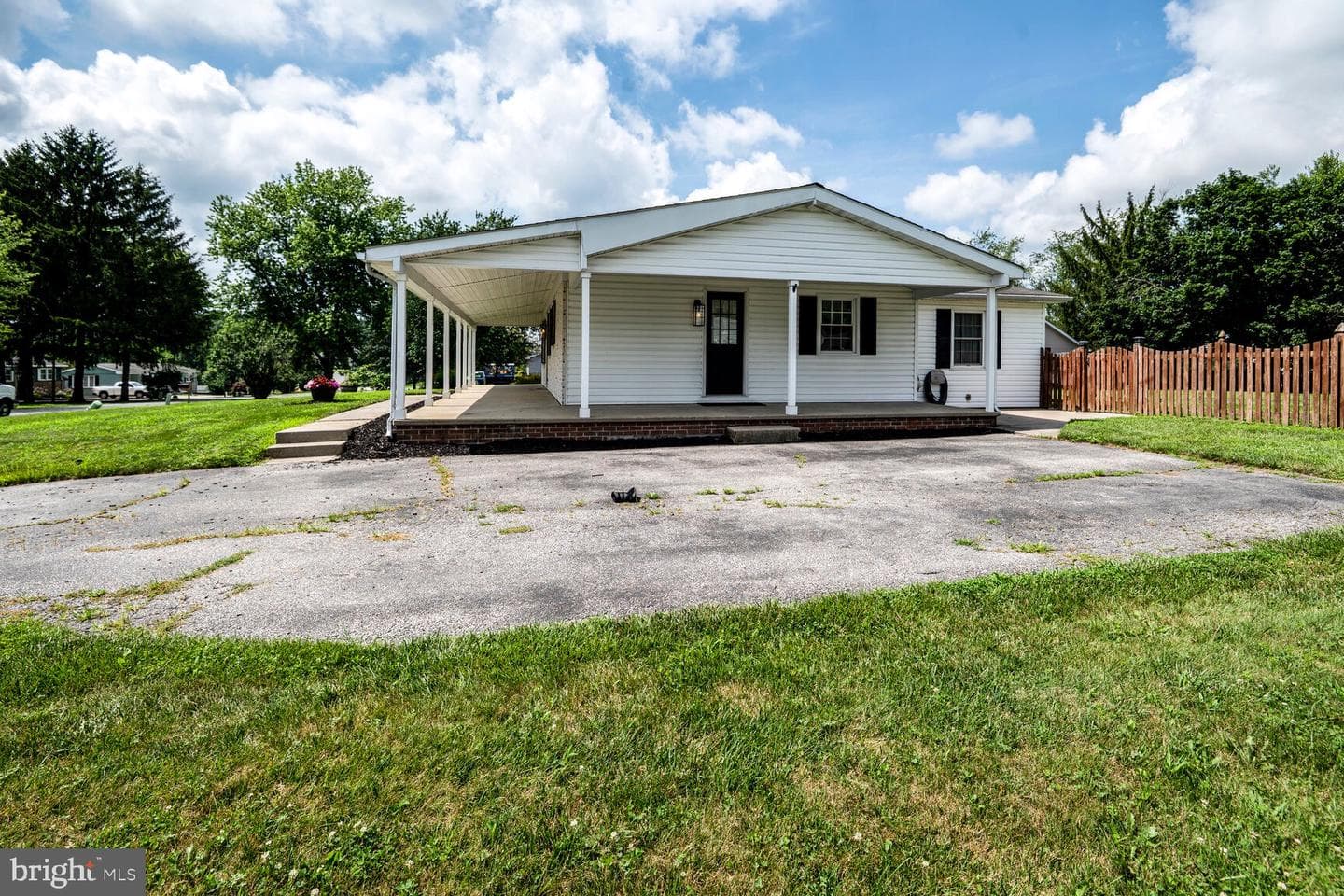 4705 Warner Drive photo 4