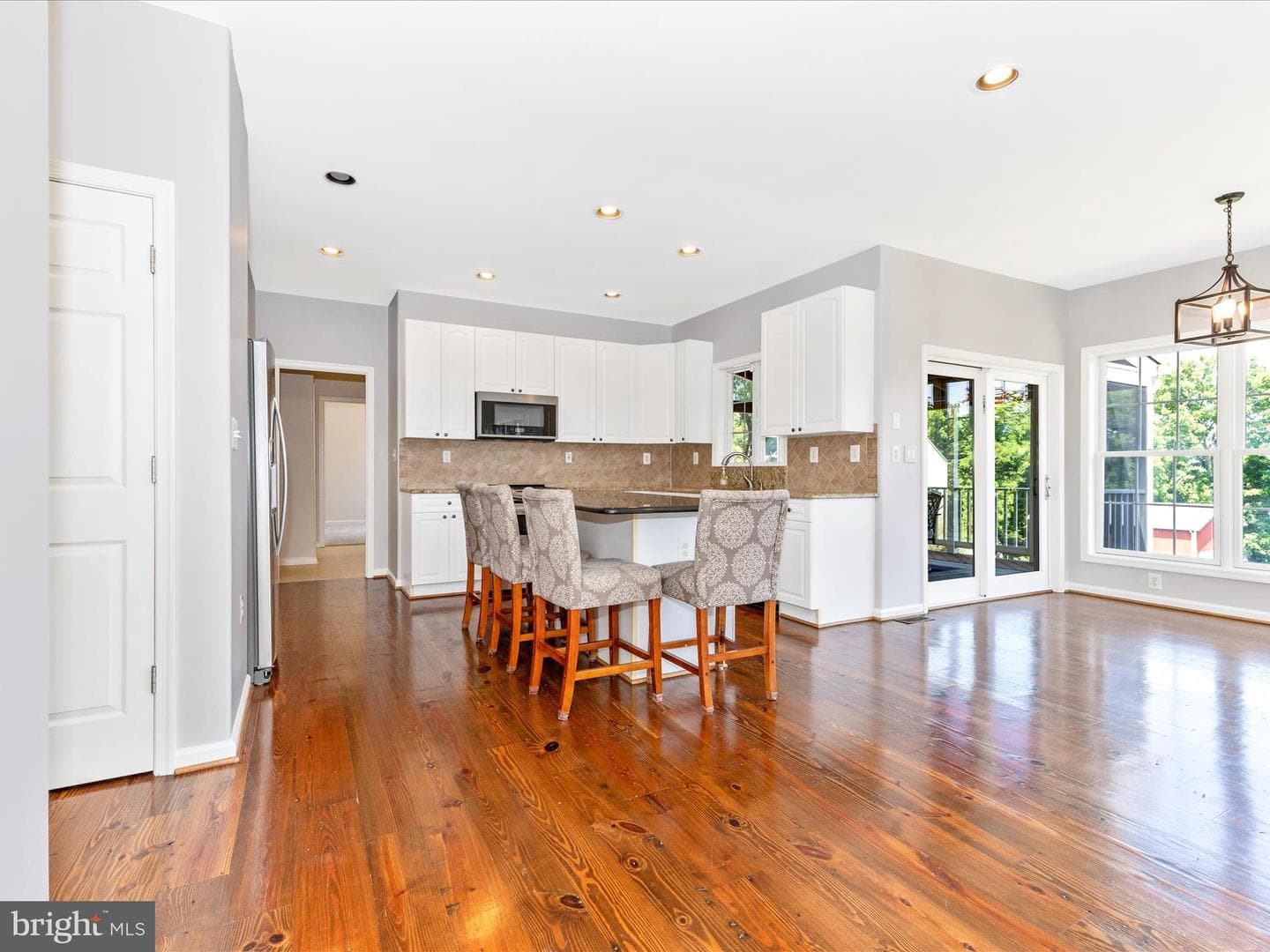 7307 Woodbine Road photo 9