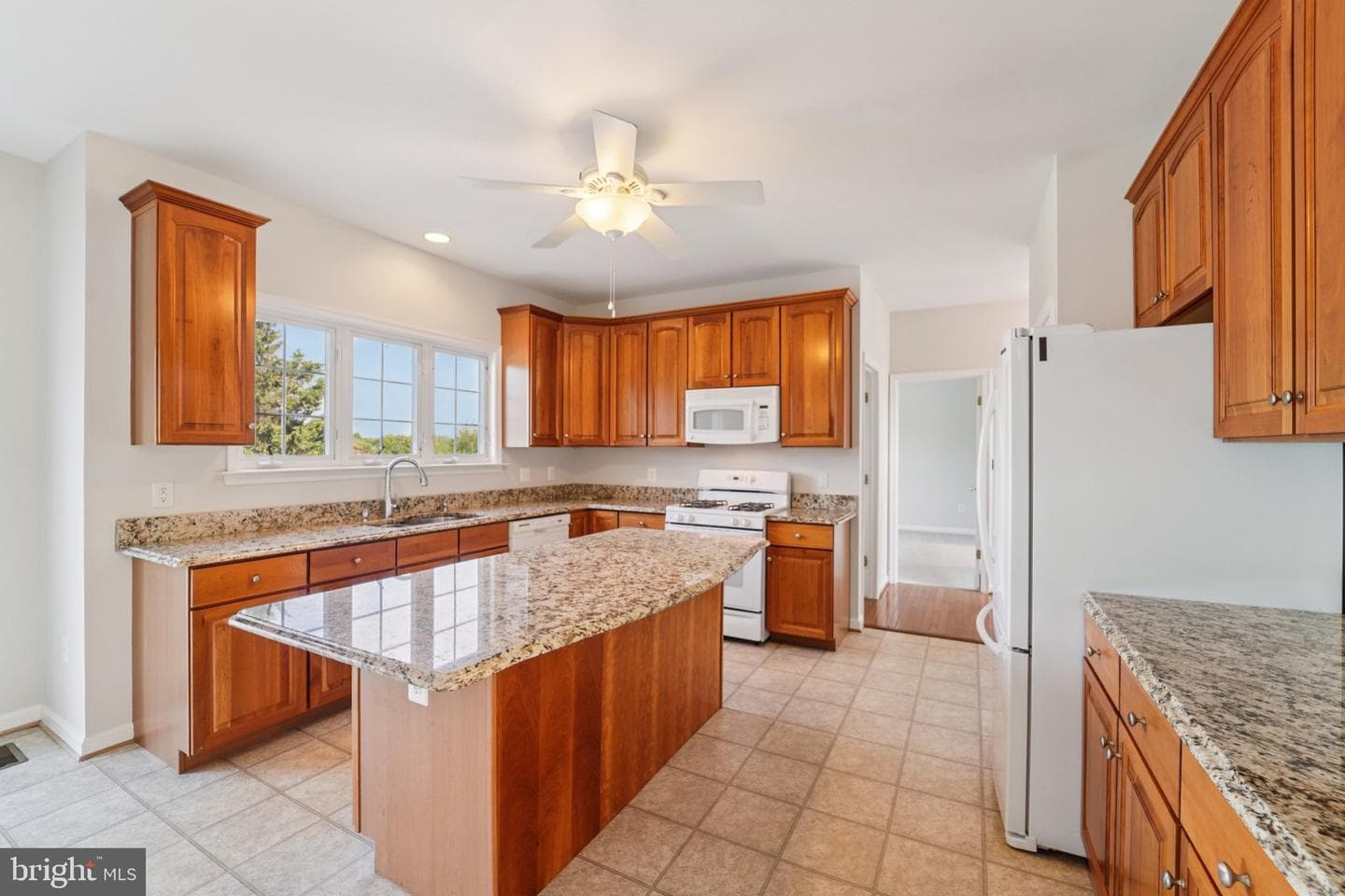1308 Scotch Heather Avenue photo 10