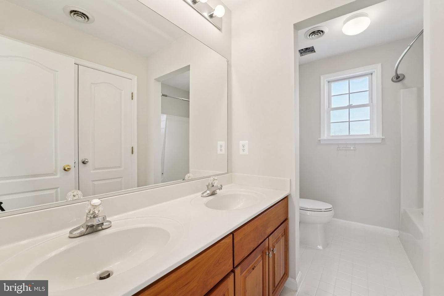 1308 Scotch Heather Avenue photo 32