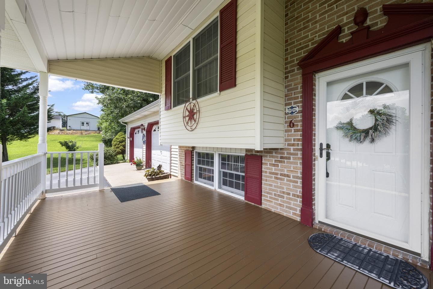 6 Tiffany Court photo 3