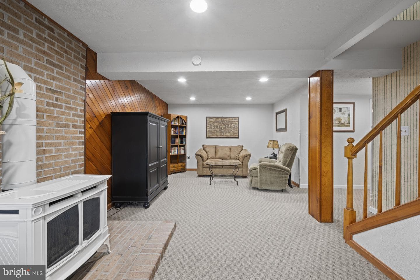 6 Tiffany Court photo 5