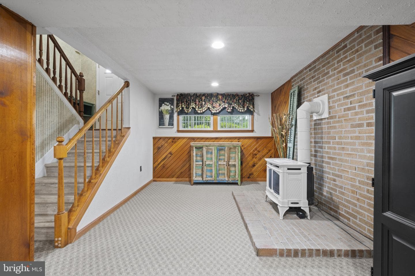 6 Tiffany Court photo 6