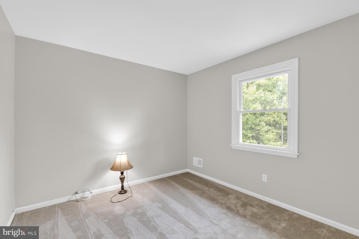 712 Lee Avenue photo 30