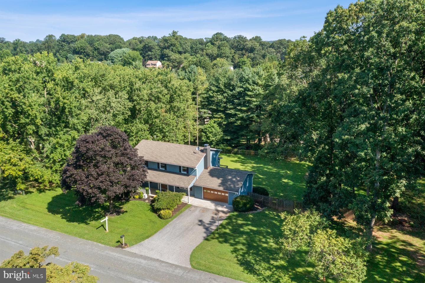 712 Lee Avenue photo 4