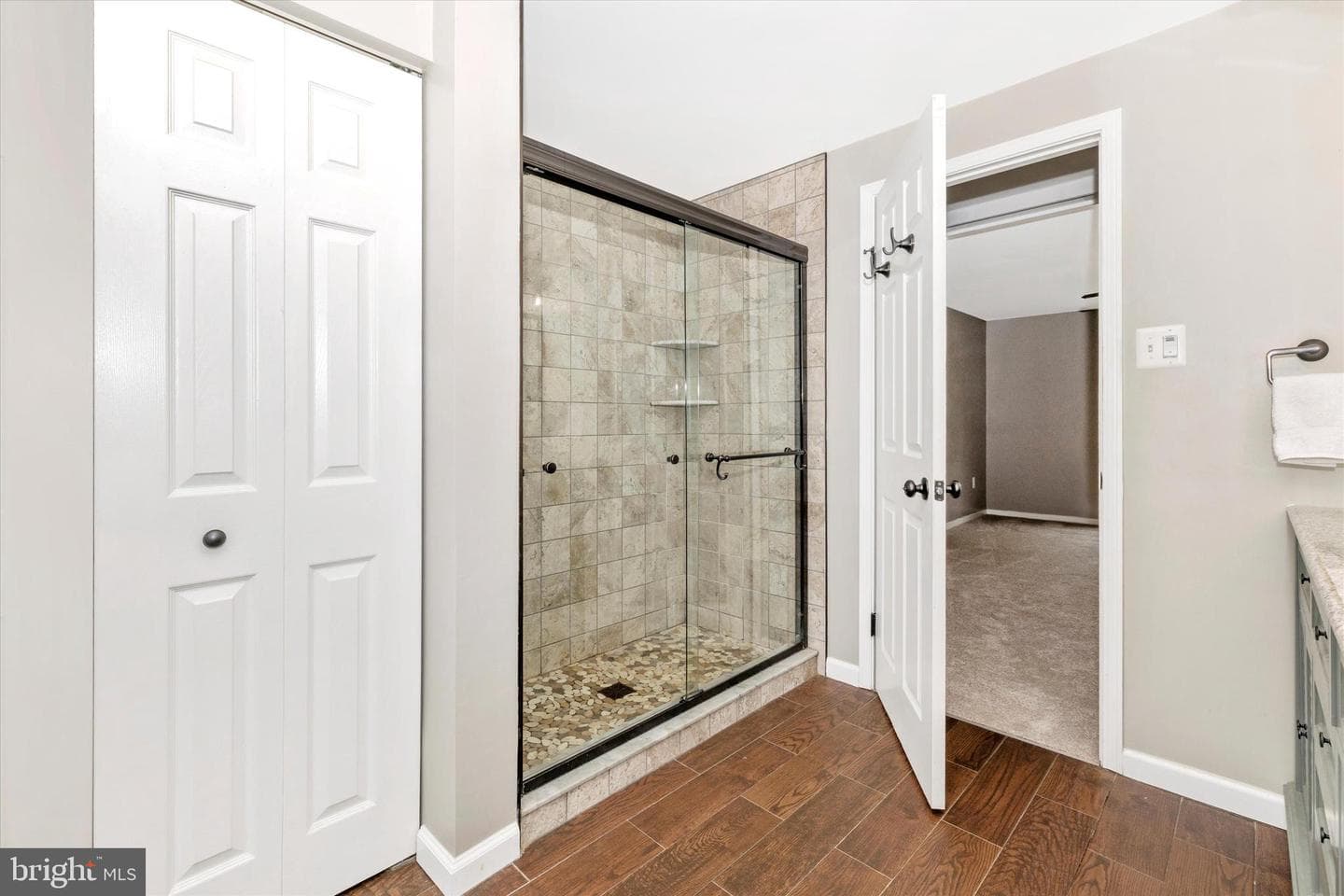 5606 Manor Drive photo 25