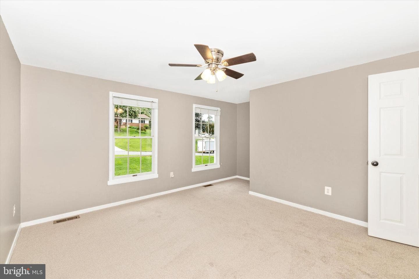 5606 Manor Drive photo 27