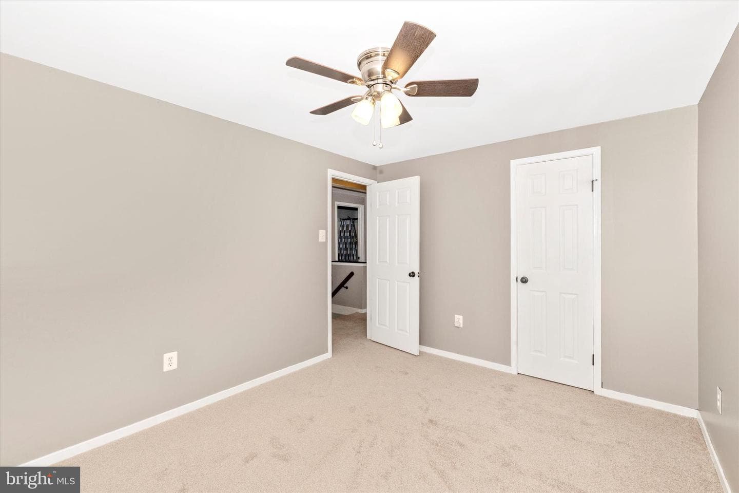 5606 Manor Drive photo 32
