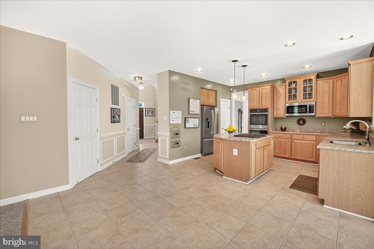 2241 Cherokee Drive photo 9