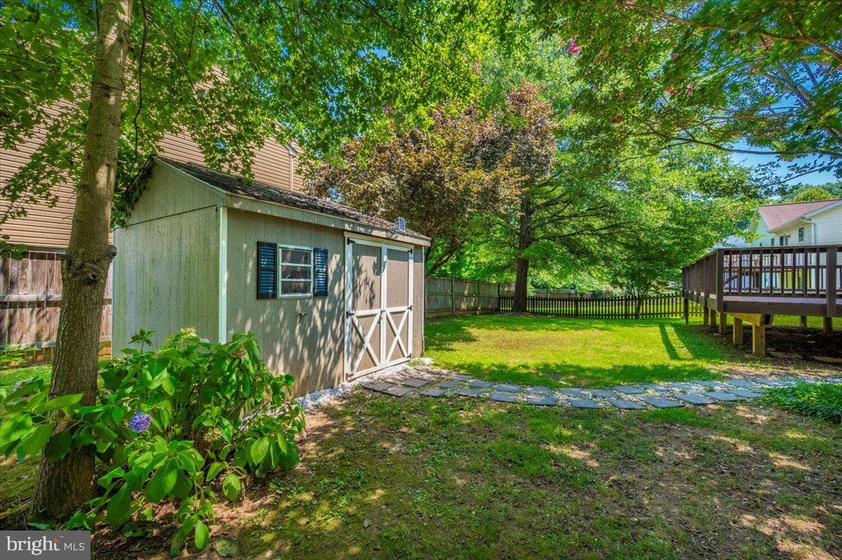 6301 White Cedar Court photo 54