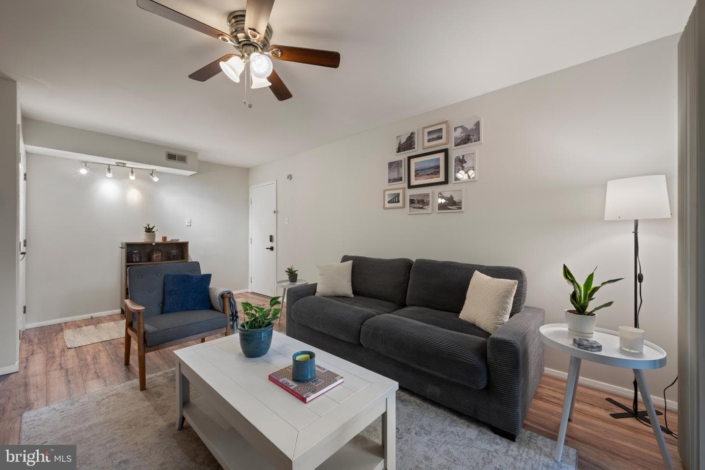 1000 Scarlet Oak Court #3c photo 4