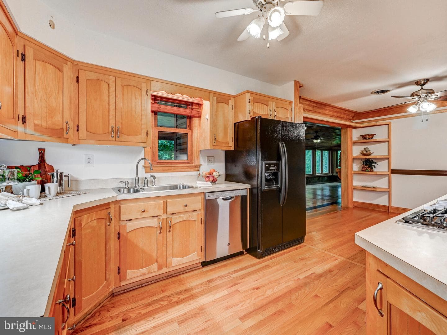 1303 Hillcrest Drive photo 13