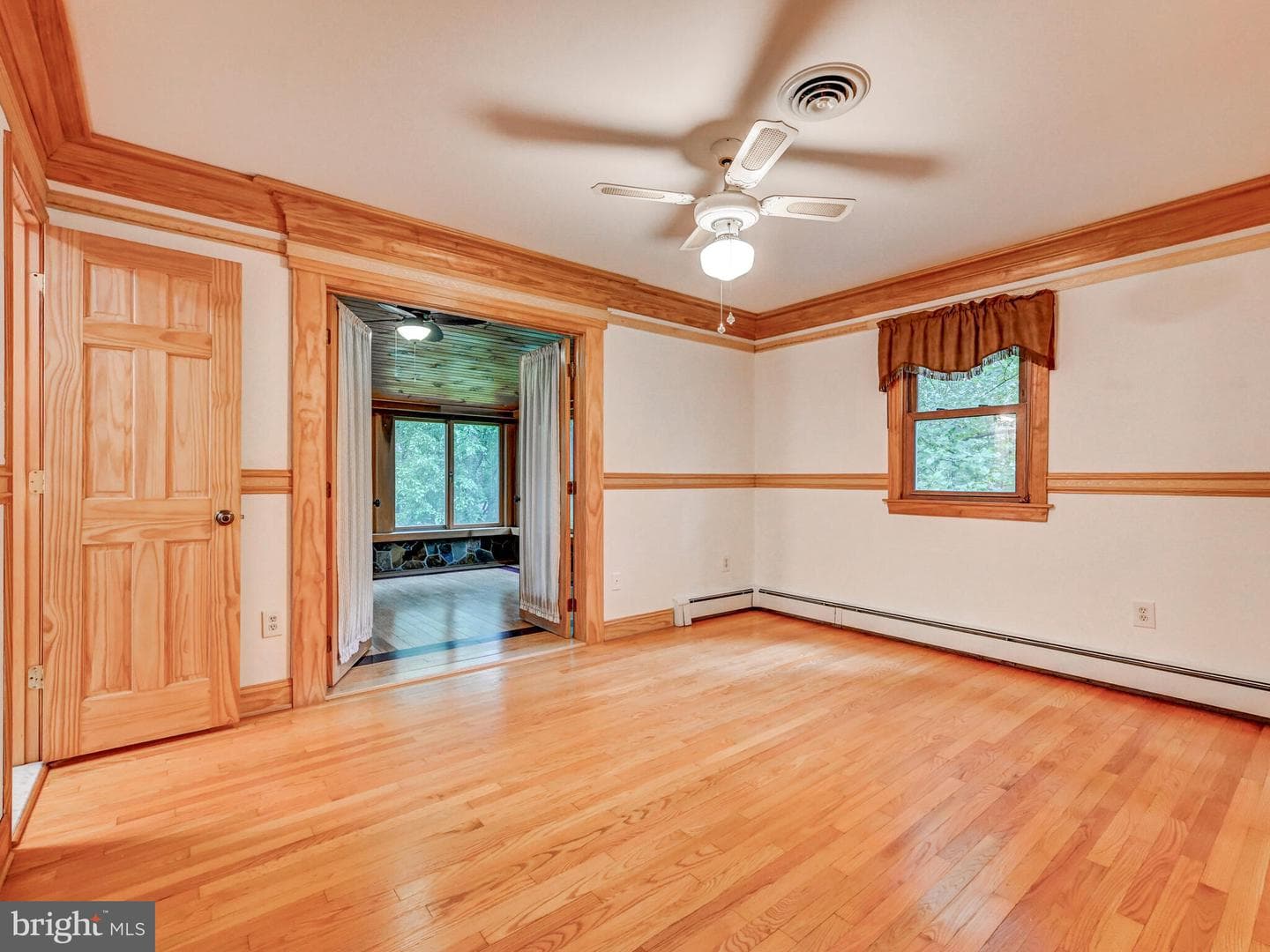 1303 Hillcrest Drive photo 17