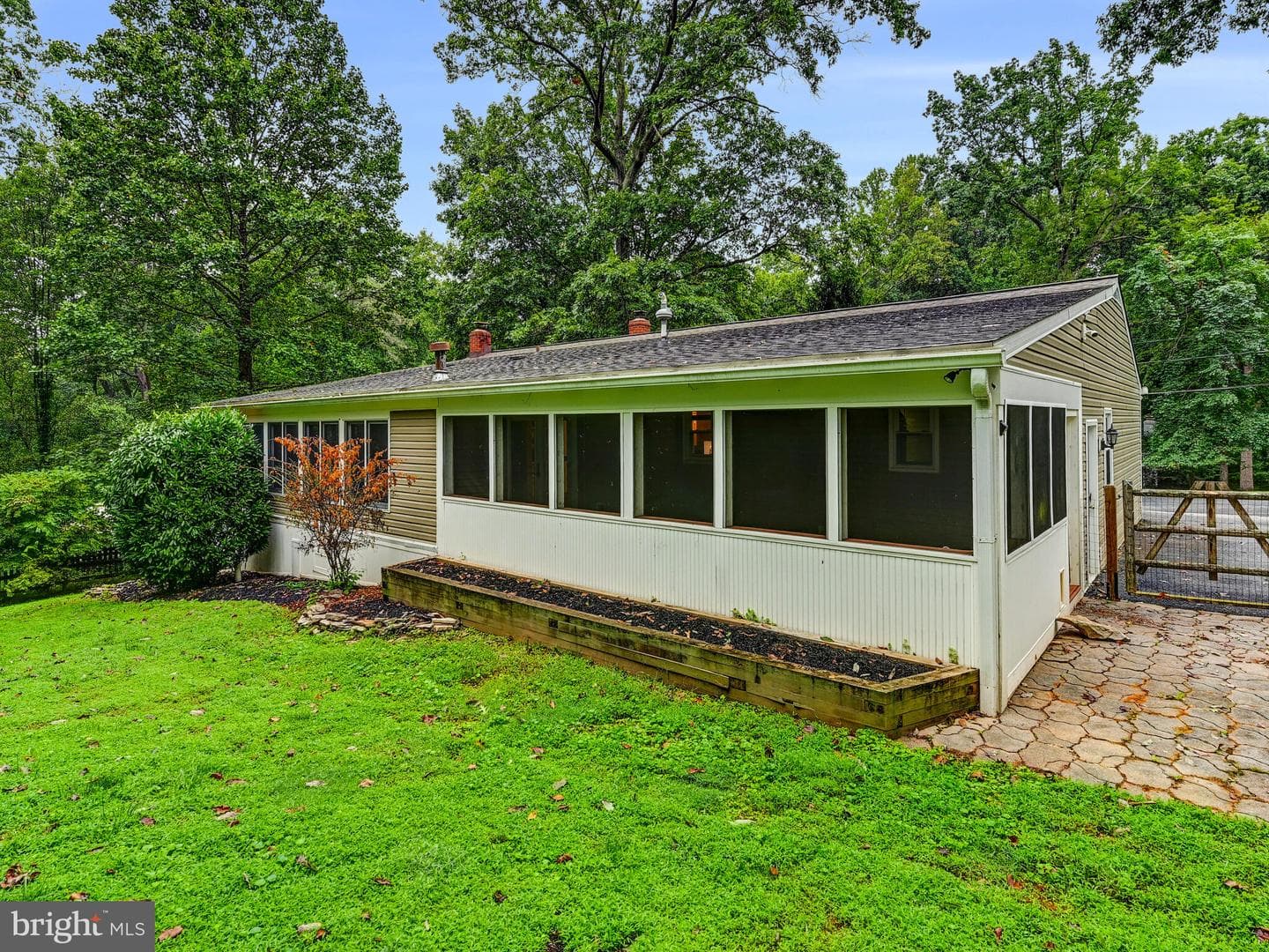 1303 Hillcrest Drive photo 31