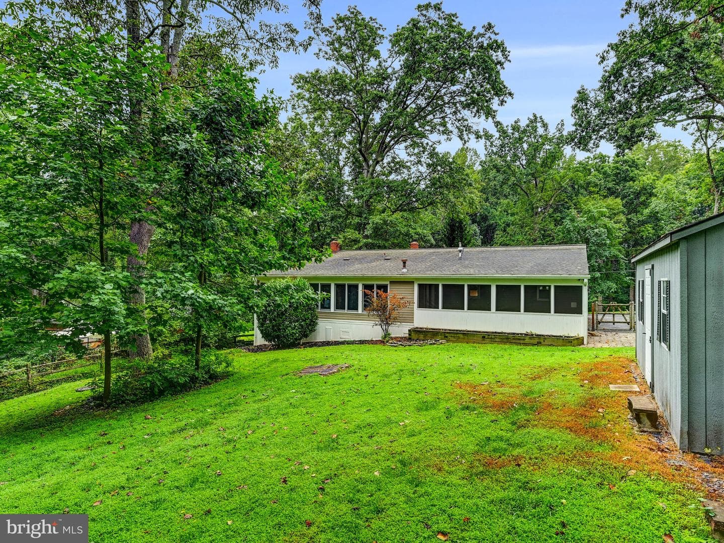 1303 Hillcrest Drive photo 32