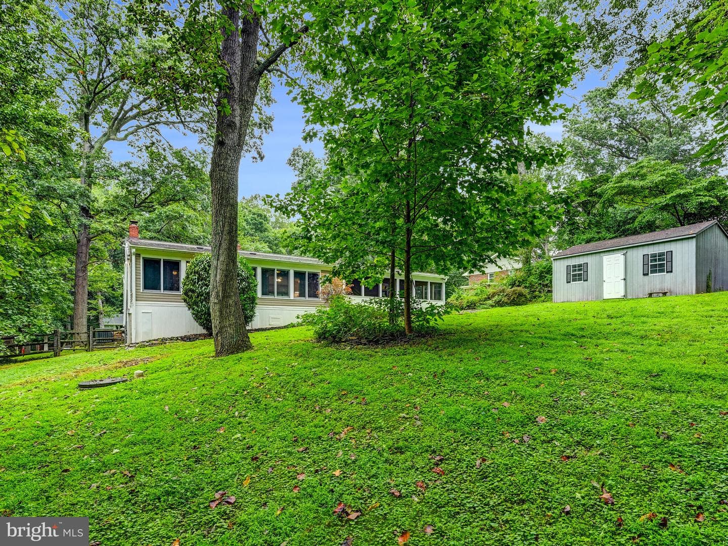 1303 Hillcrest Drive photo 34