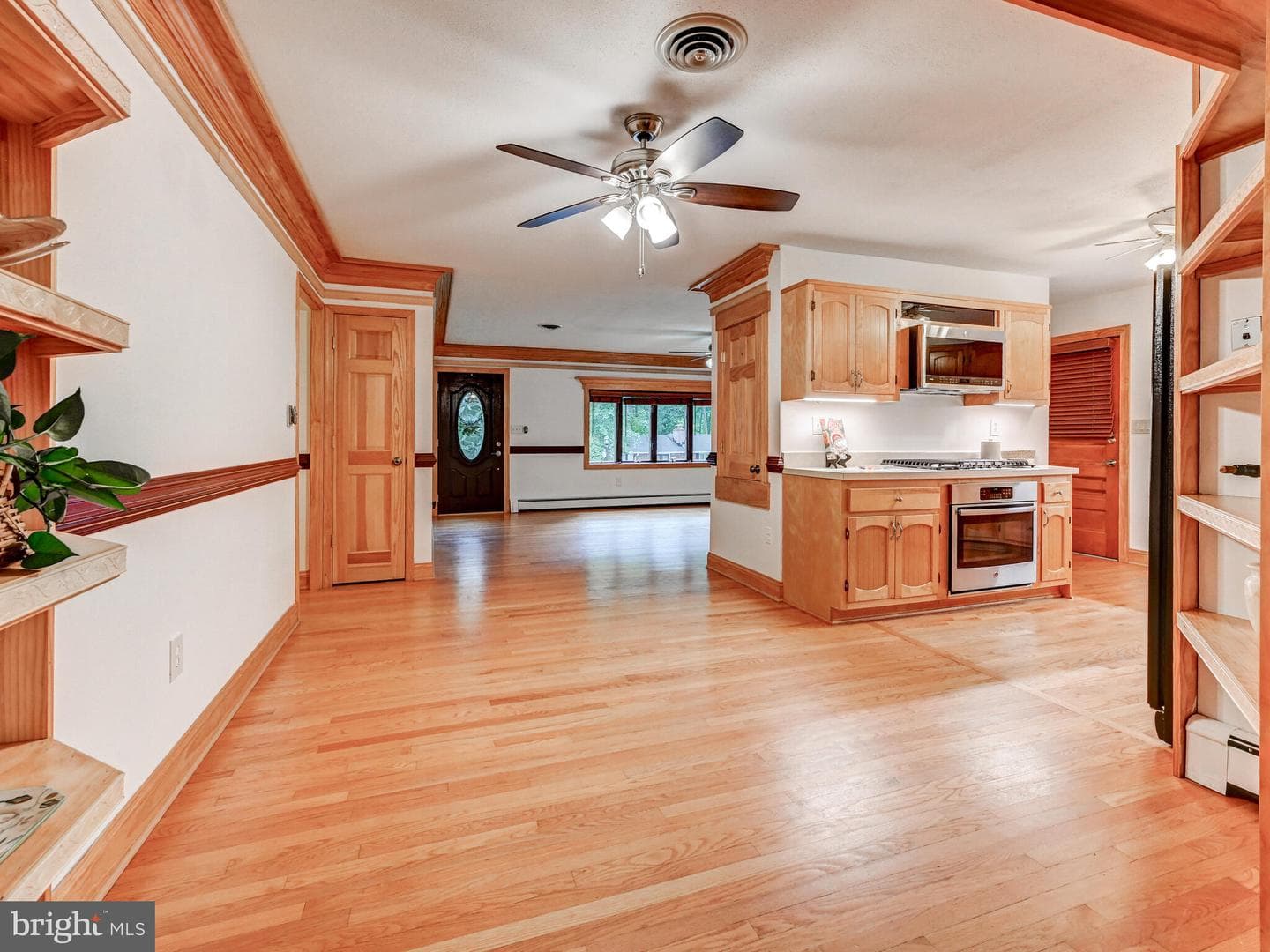 1303 Hillcrest Drive photo 8