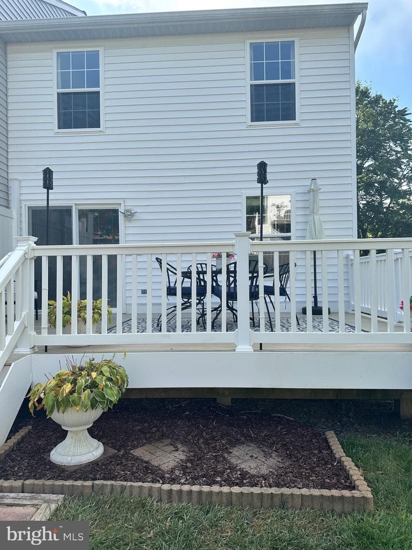 708 Spotters Court photo 43