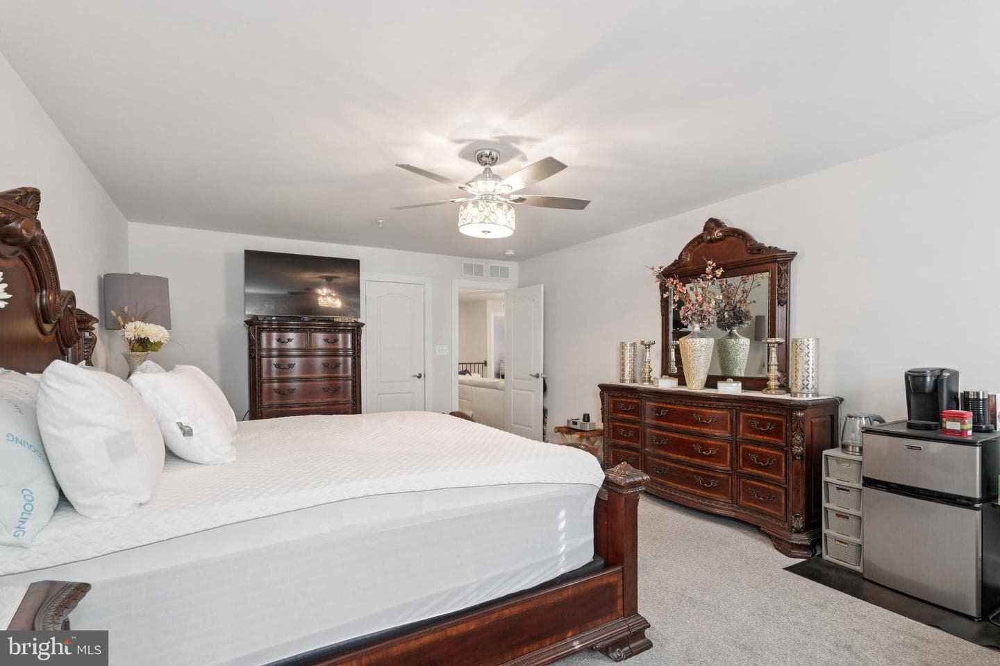 2822 Town View Circle photo 13