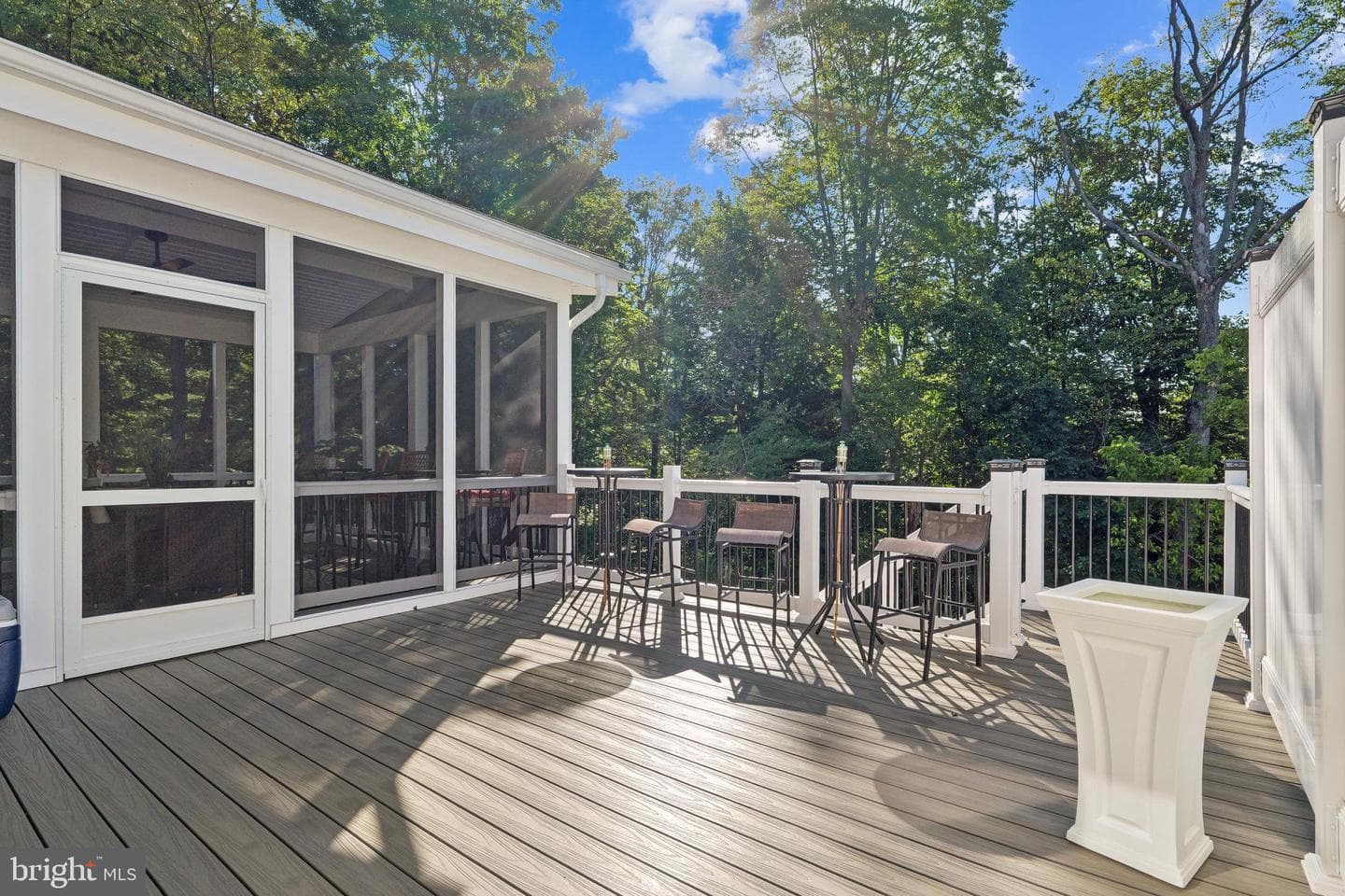 2822 Town View Circle photo 15