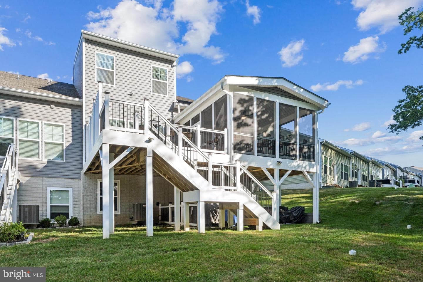 2822 Town View Circle photo 21