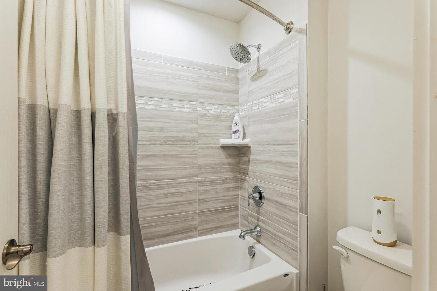2822 Town View Circle photo 25