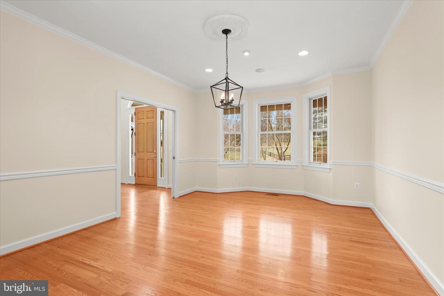 5722 Banjo Drive photo 13