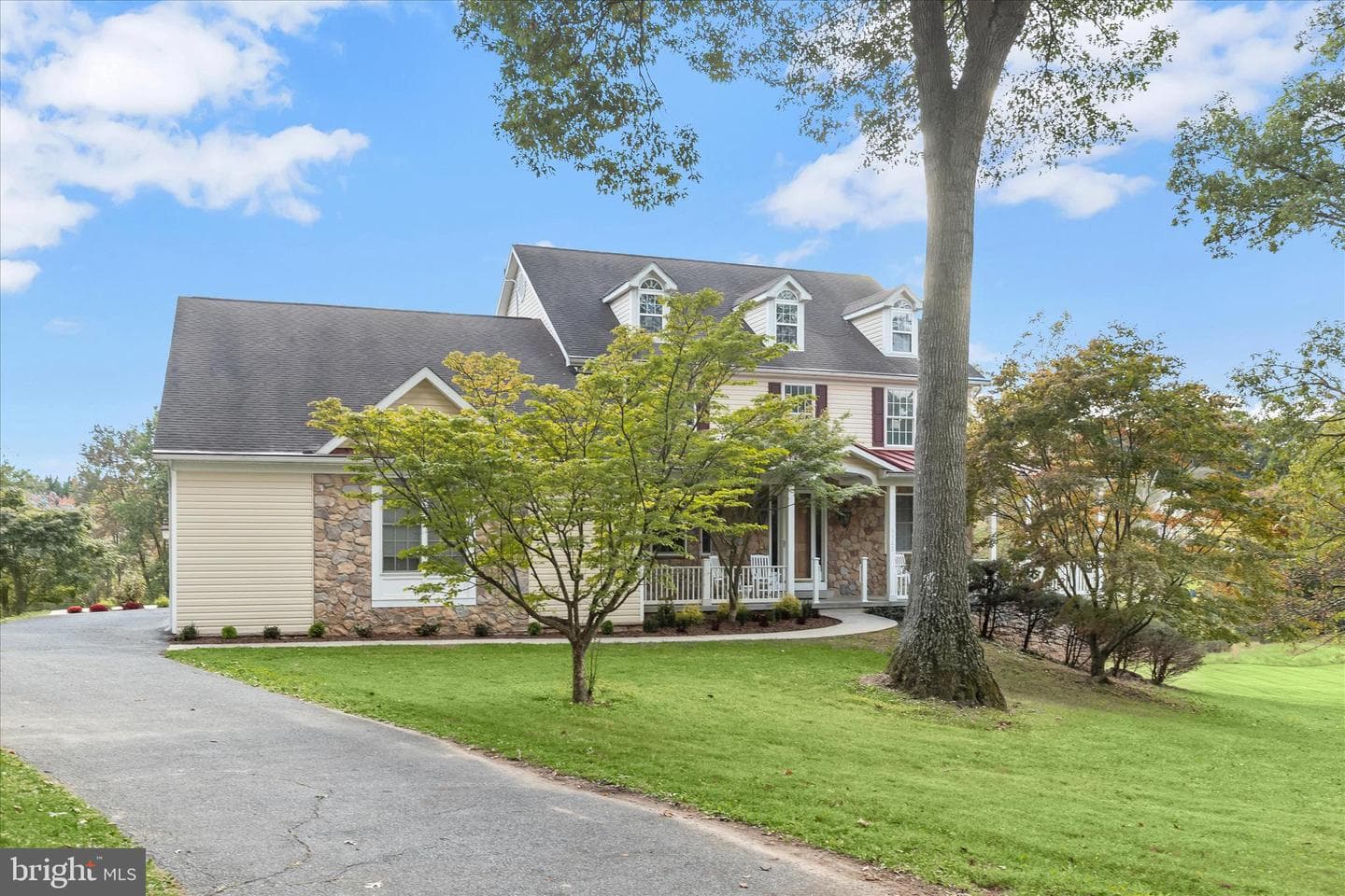 5722 Banjo Drive photo 2