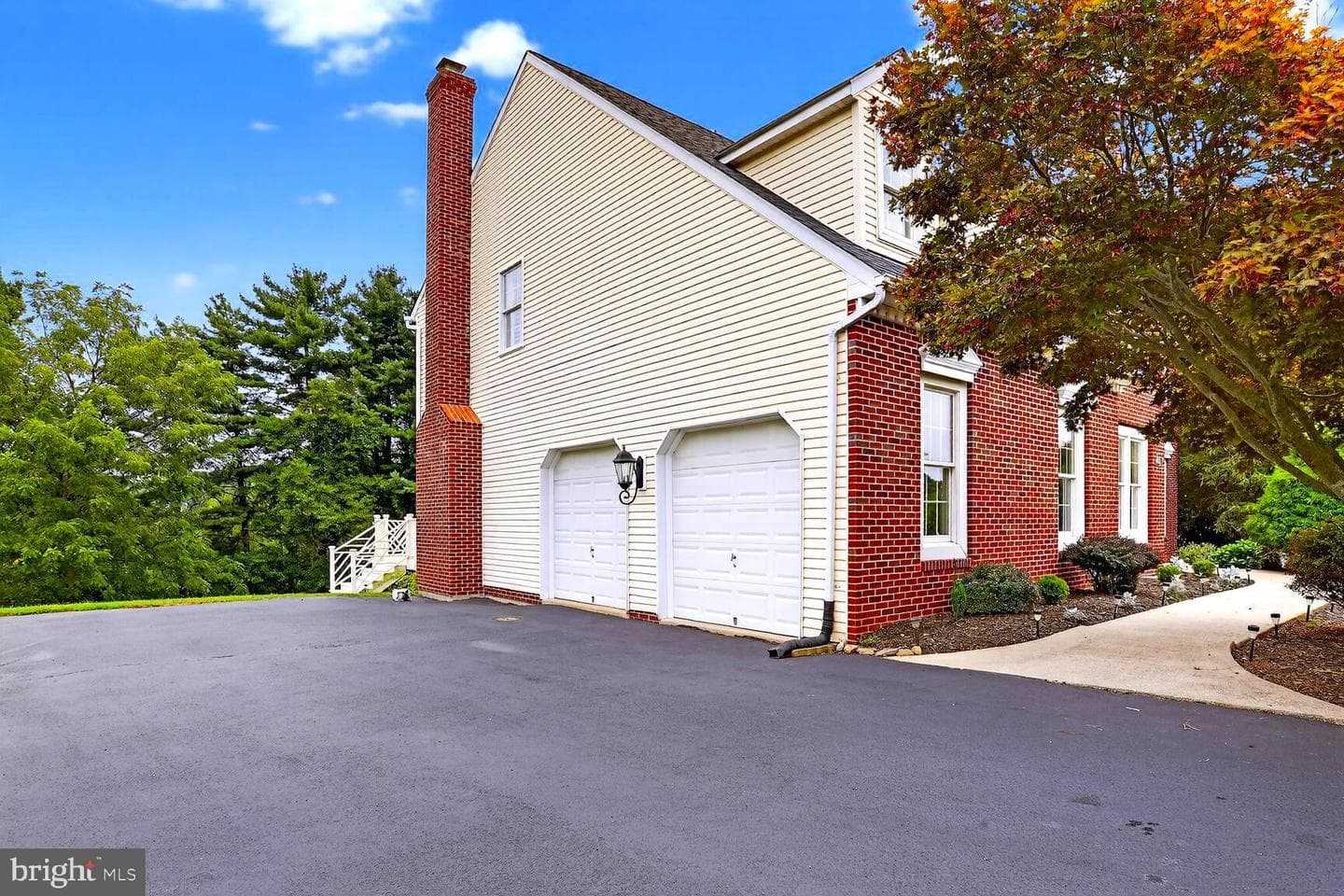 1744 Peppermint Lane photo 3
