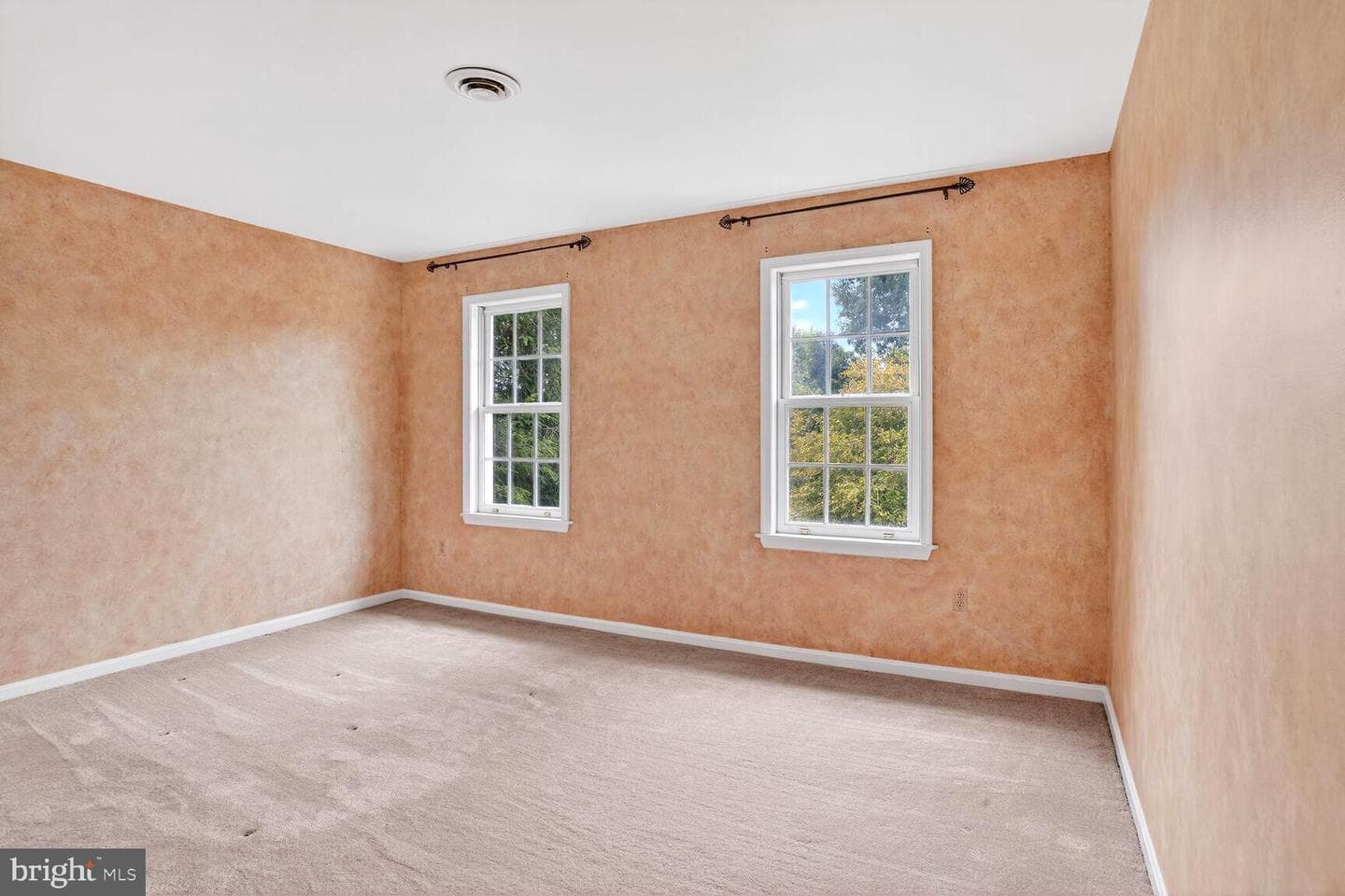 1744 Peppermint Lane photo 30