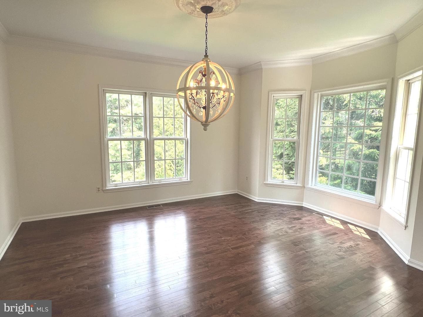 1744 Peppermint Lane photo 8