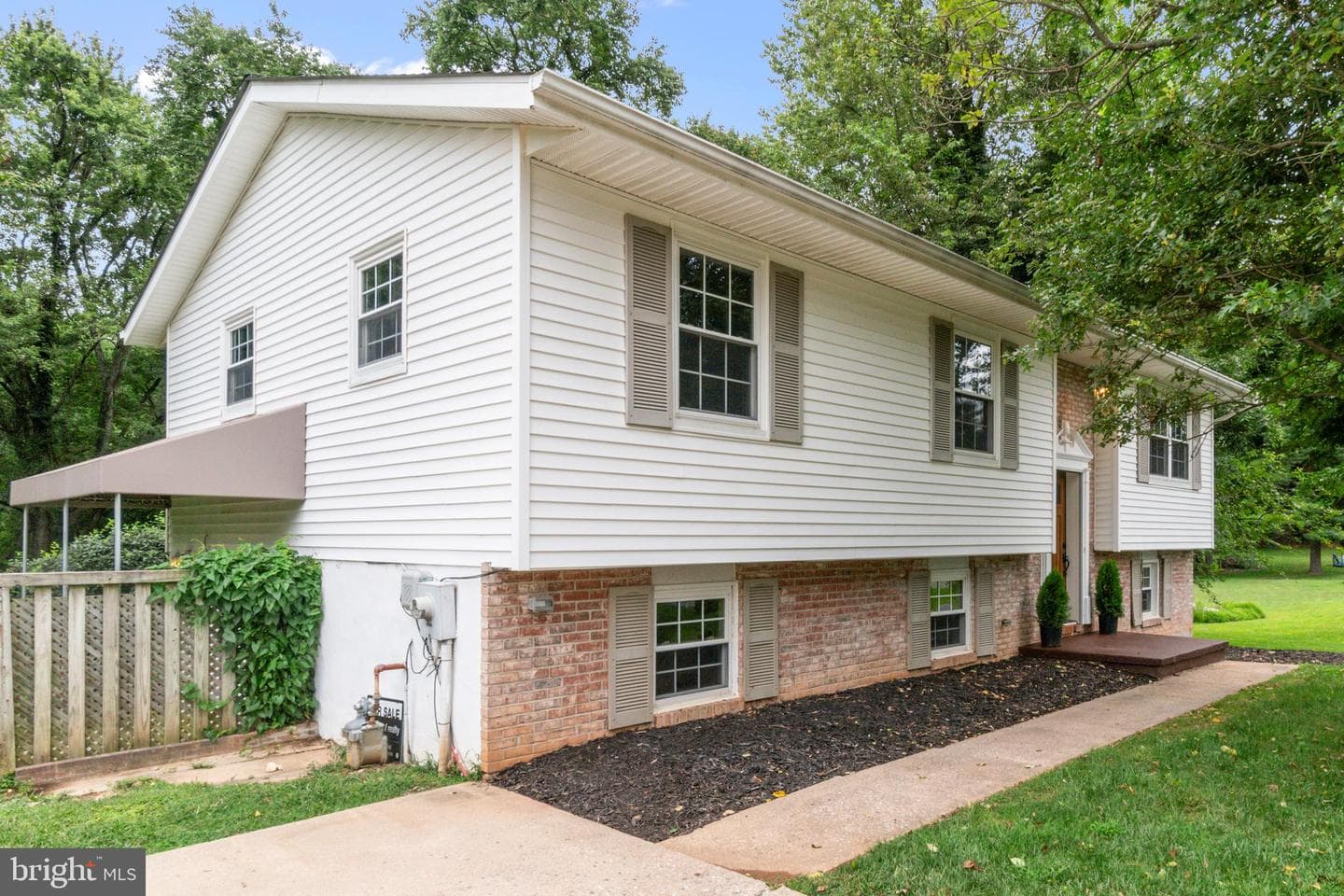 1012 Courtland Drive photo 1