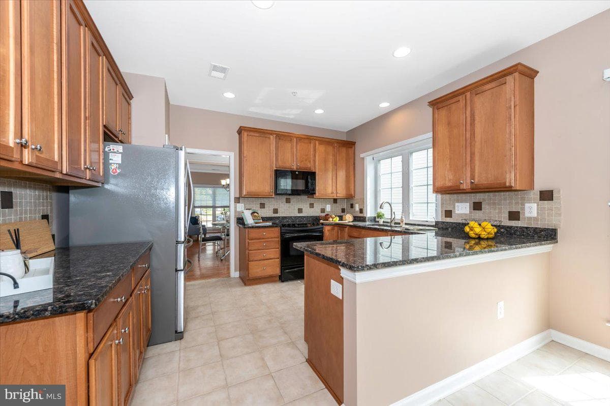 528 Clubside Drive #235 photo 22
