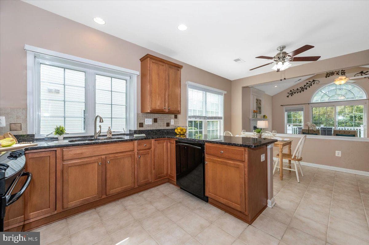528 Clubside Drive #235 photo 25