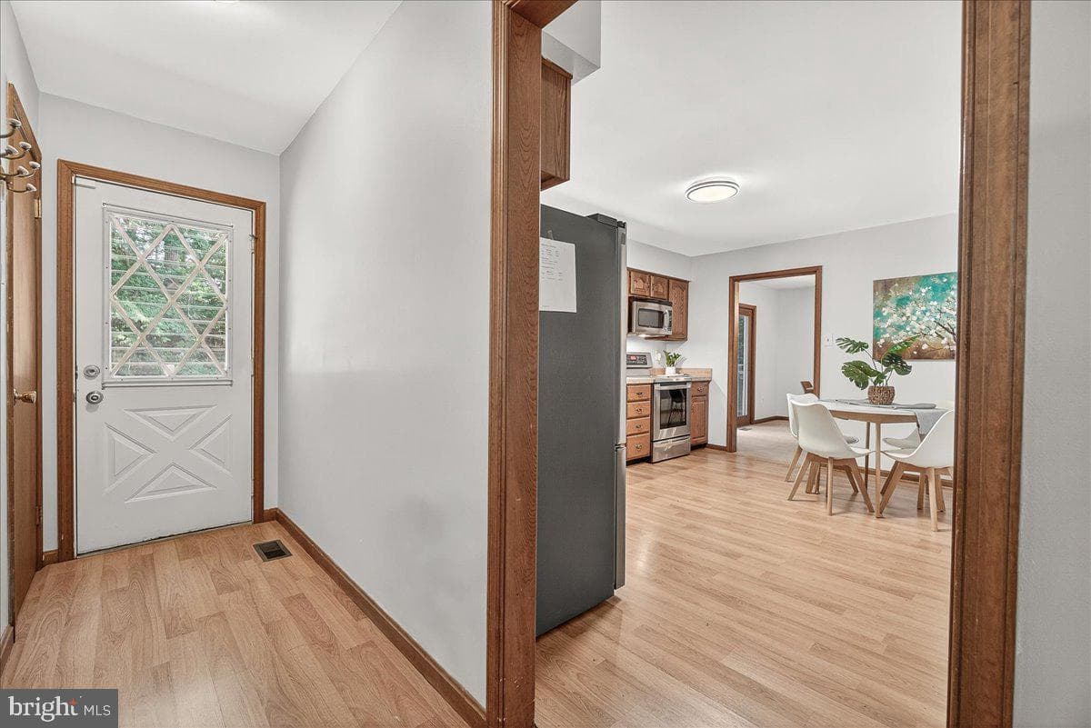 355 Nathans Drive photo 25