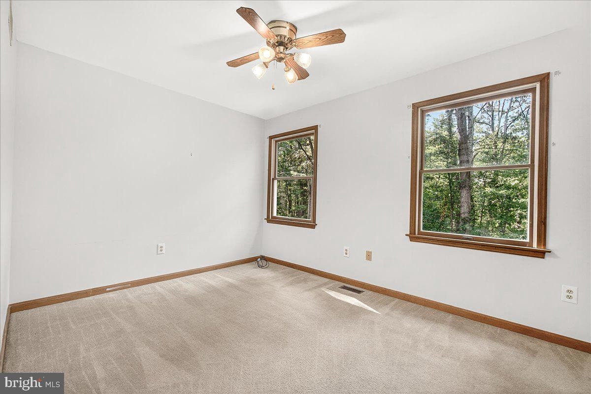 355 Nathans Drive photo 32