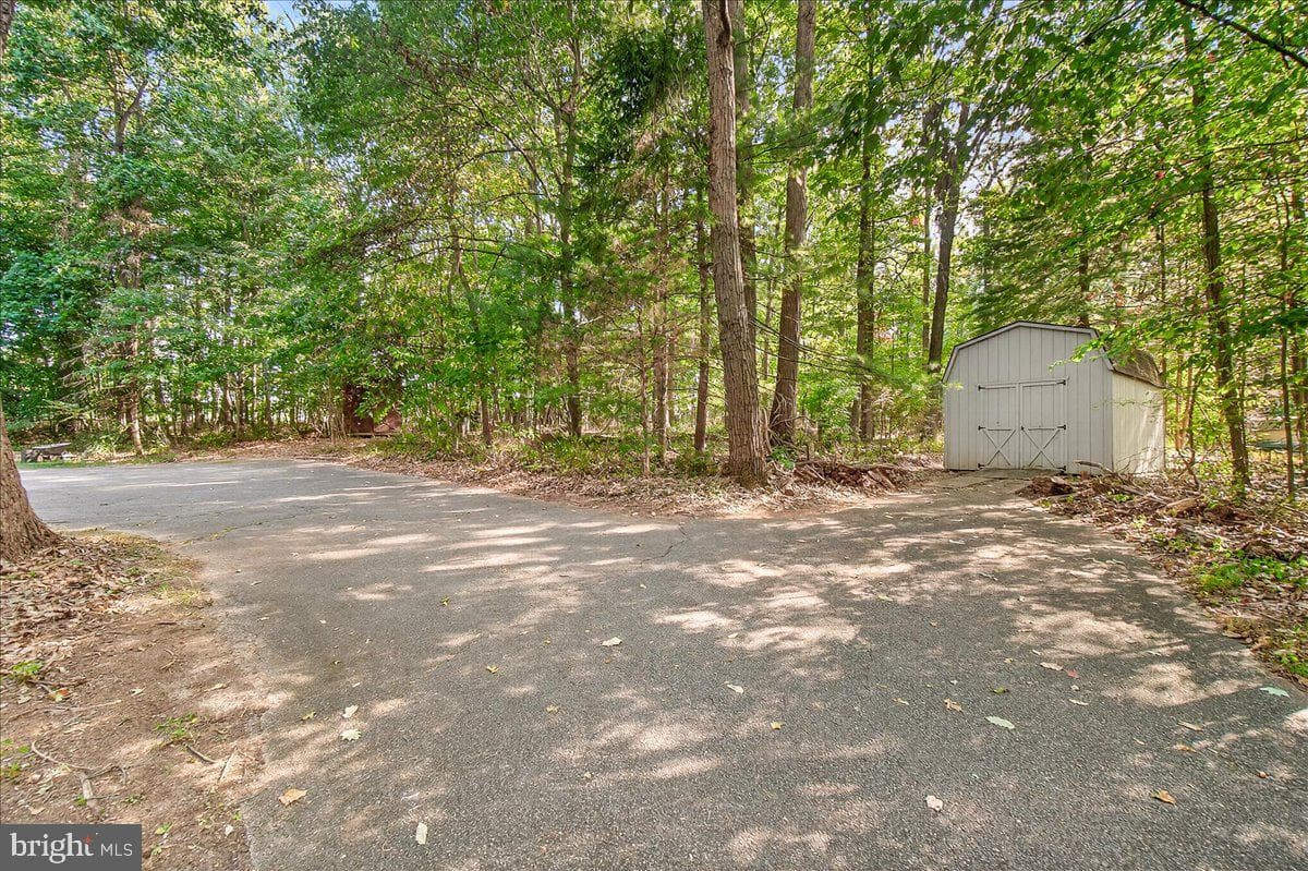 355 Nathans Drive photo 4