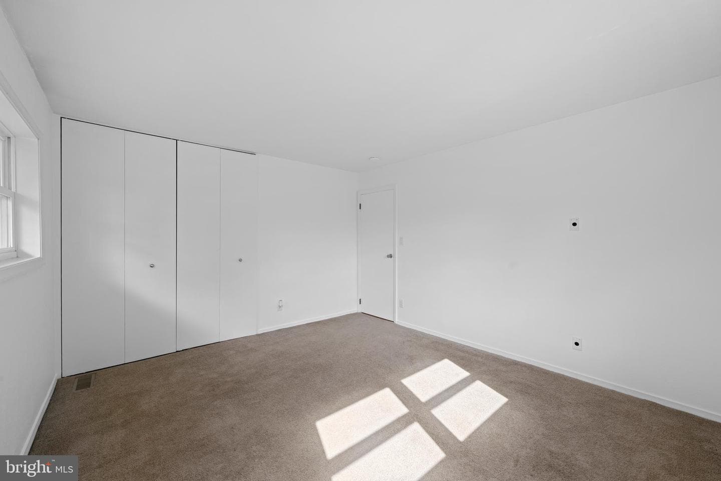105 Hahn Road photo 19
