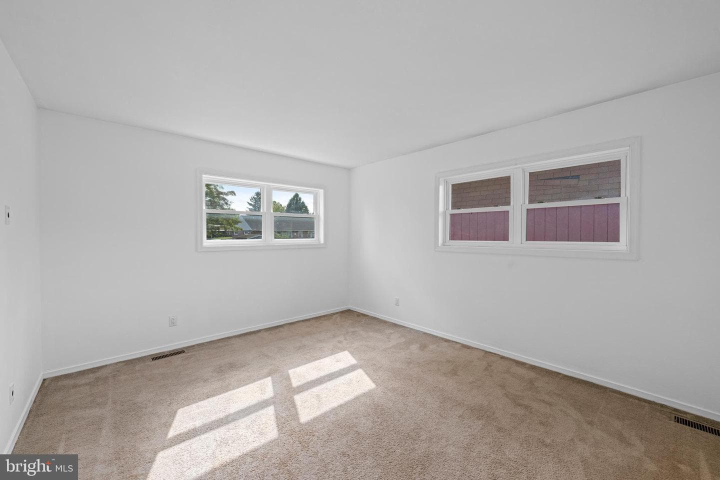 105 Hahn Road photo 20