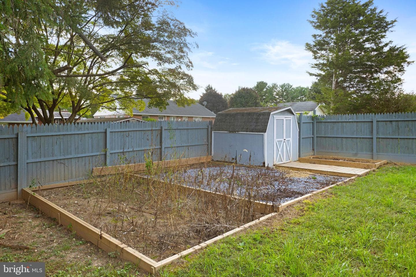 105 Hahn Road photo 38