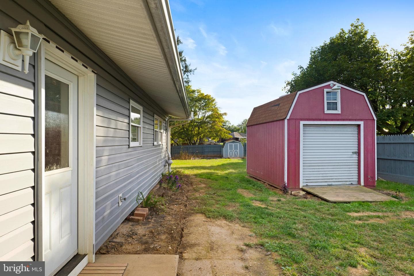 105 Hahn Road photo 39