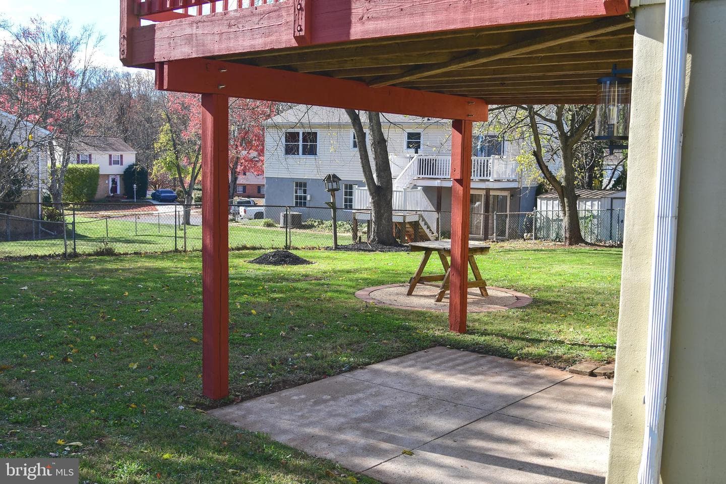 398 Bishop Street photo 29