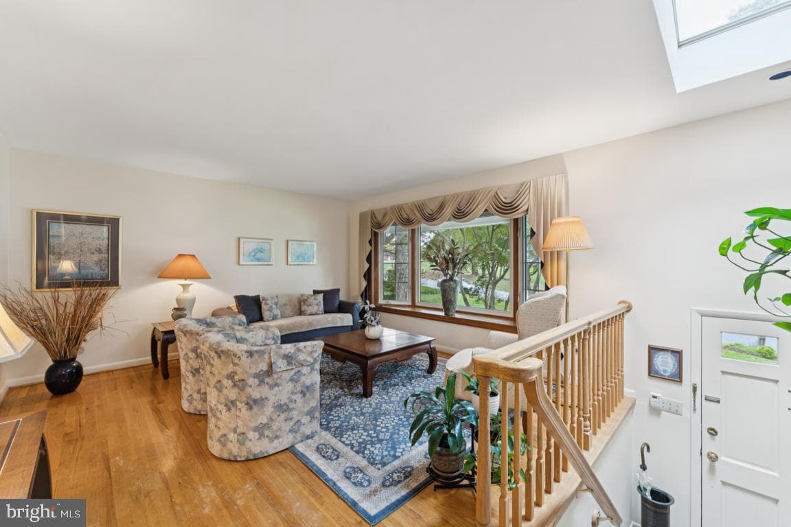 6820 Autumn View Drive photo 12