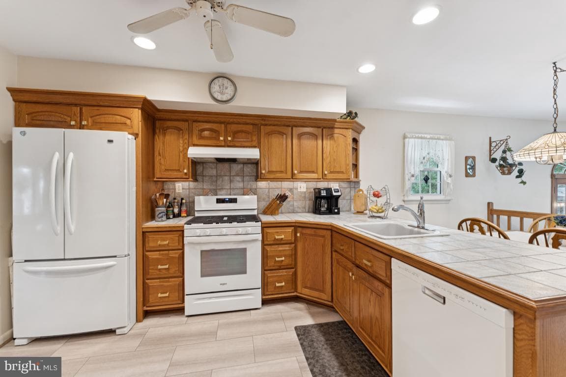 6820 Autumn View Drive photo 15