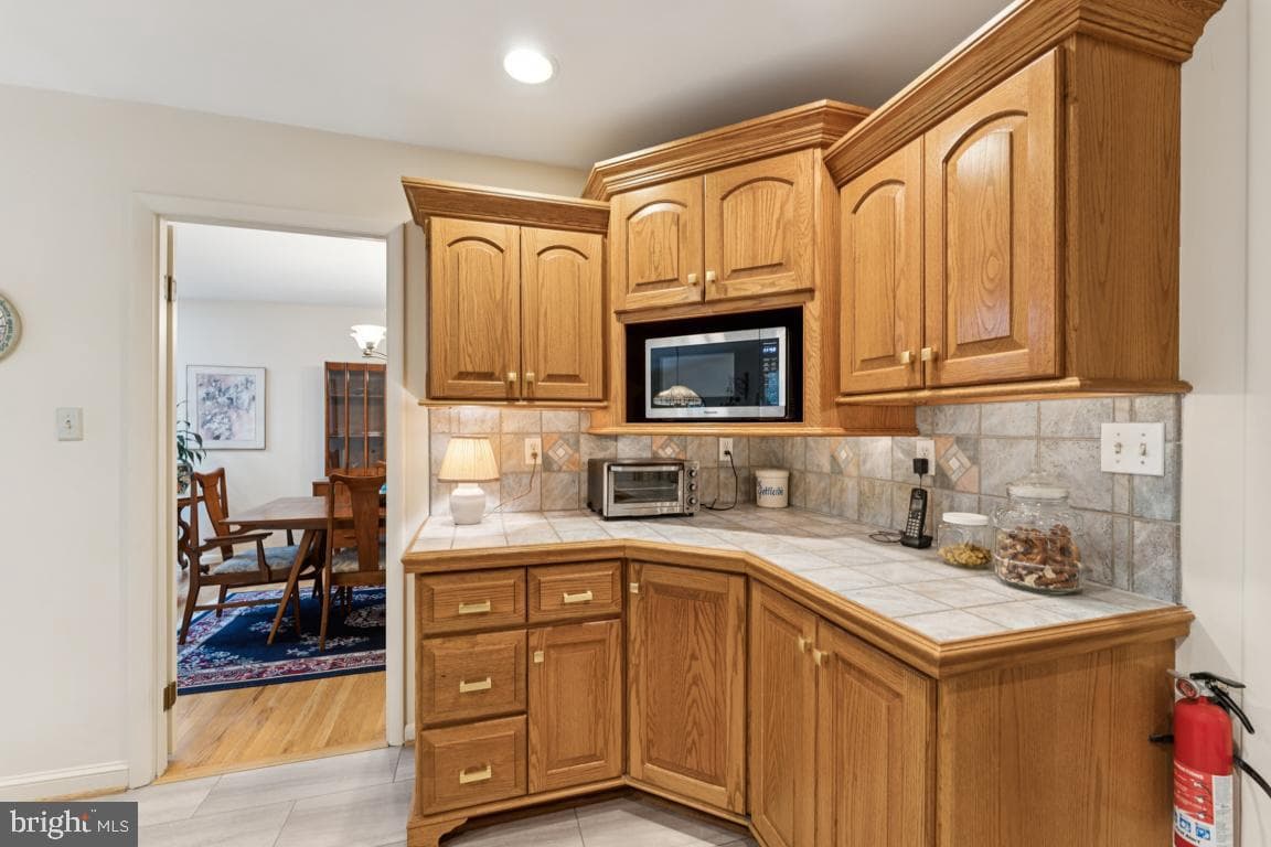 6820 Autumn View Drive photo 17