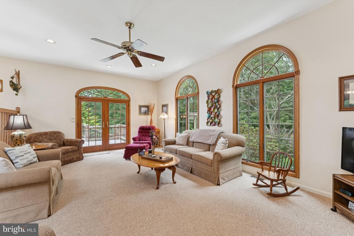 6820 Autumn View Drive photo 21