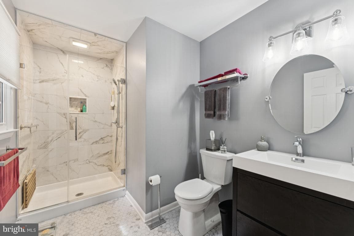 6820 Autumn View Drive photo 27