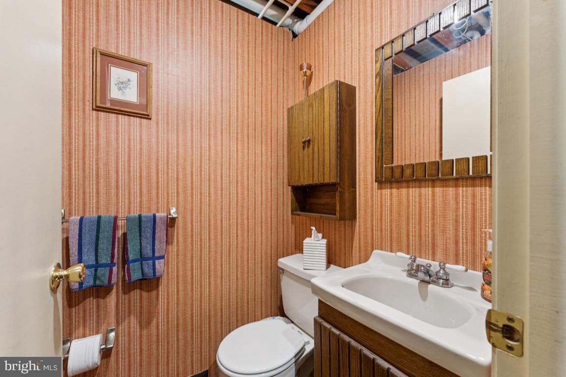 6820 Autumn View Drive photo 37