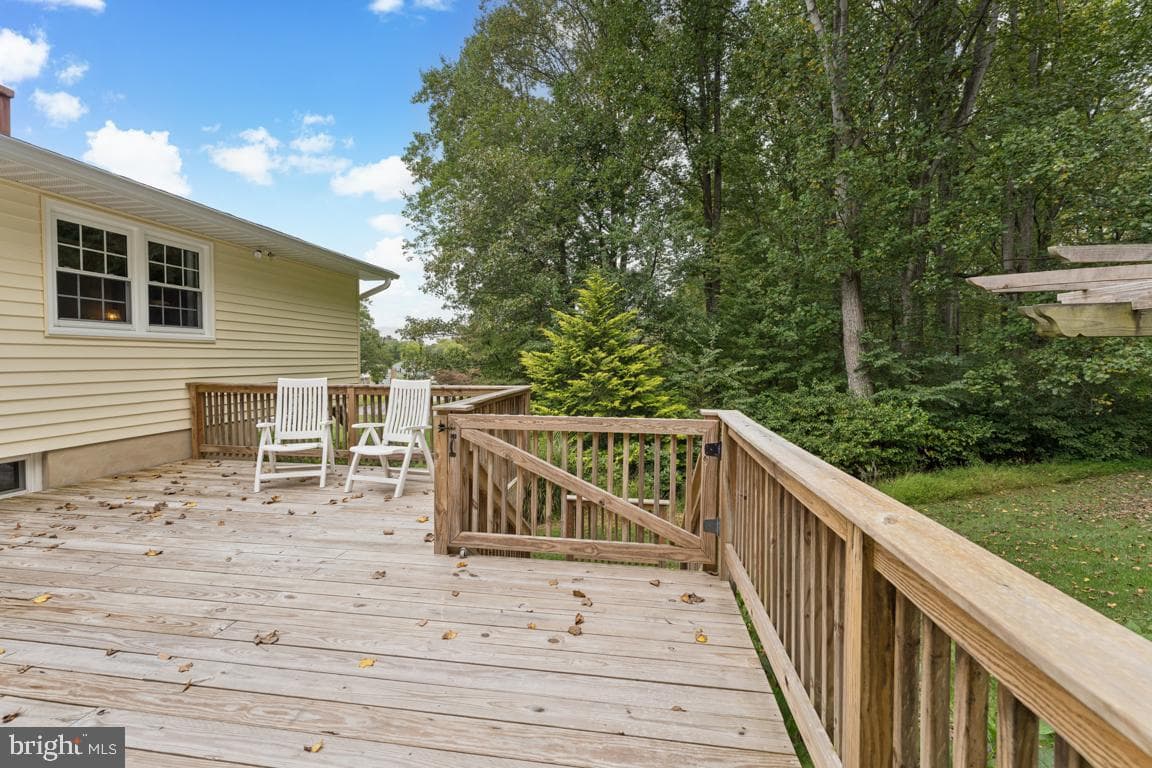 6820 Autumn View Drive photo 40