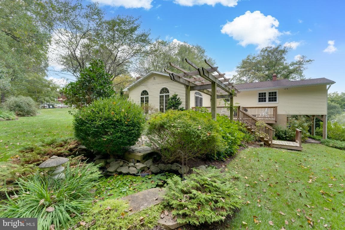 6820 Autumn View Drive photo 46